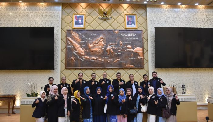 Mahasiswa Magister Ilmu Administrasi UMMI Kunjungi DPR RI untuk Perkaya Wawasan terkait Legislatif