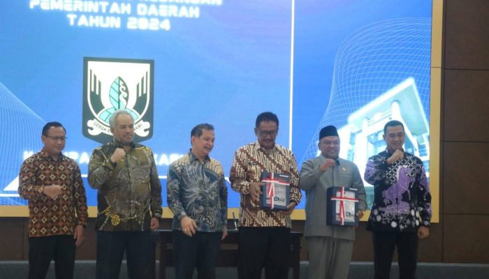 Raih Opini WTP ke-11, Bupati Sukabumi Didampingi Ketua DPRD : Hasil Kerja Keras dan Sinergitas Jajaran Pemkab Sukabumi