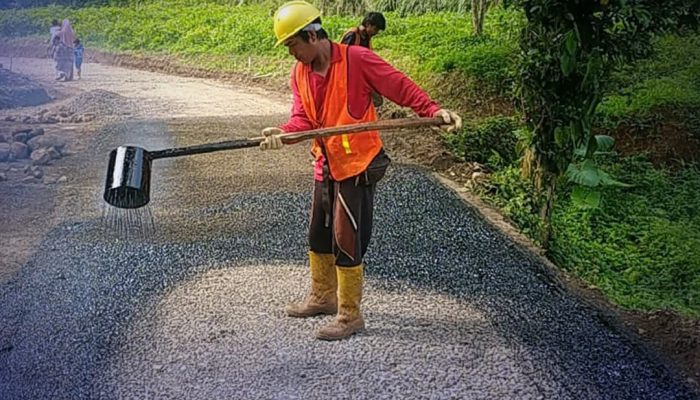 Dinas PU Kabupaten Sukabumi Tingkatkan Kualitas Jalan Sinagar-Pawenang
