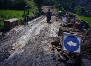 Akses Vital Jampangtengah-Purabaya Sukabumi Diperbaiki, Proyek Jalan Rp 1,4 Miliar Dimulai