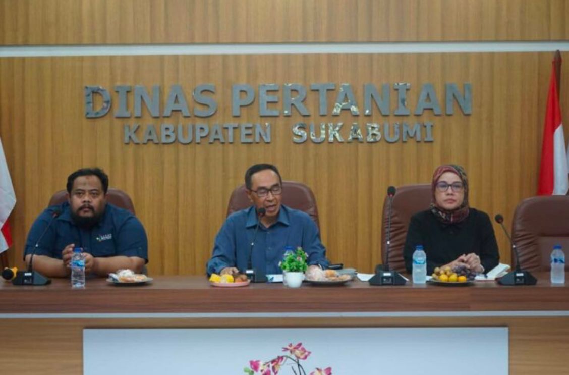 Rapat Evaluasi Pupuk Bersubsidi Periode Januari–Juni 2025 yang digelar di Aula Dinas Pertanian