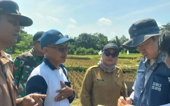 Kadistan bersama rombongan saat kunjungan
