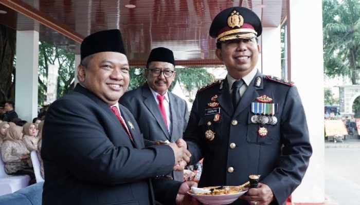 Hadiri Upacara Hari Bhayangkara ke 79, Ketua DPRD Kabupaten Sukabumi Ucapkan Selamat kepada seluruh Jajaran POLRI