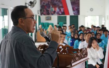 Sekda Menggarisbawahi Perlunya Disiplin, Tanggung Jawab, dan Standar Prosedur Operasional (SOP) di SPPG.