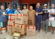 Peduli Kemanusiaan, Dinas Perikanan Serahkan Bantuan pada Korban Bencana Cisolok