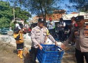 Bhabinkamtibmas Pulau Lancang Ajak Warga Gotong Royong, Wujudkan Pulau Bersih Tanpa Sampah