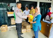 Pembagian Beras Bulog dan Minyak Goreng di Pulau Lancang Berjalan Lancar, 142 Warga Terima Bantuan