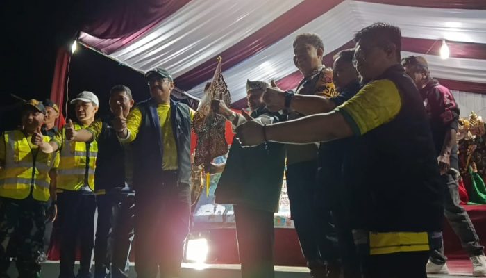 Bupati Sukabumi Didampingi Ketua DPRD dan Jajaran OPD Resmikan Alun-alun Jampangtengah