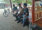 Bhabinkamtibmas Pulau Pari Keliling Kampung, Ingatkan Warga Waspada 3C dan Segera Lapor 110