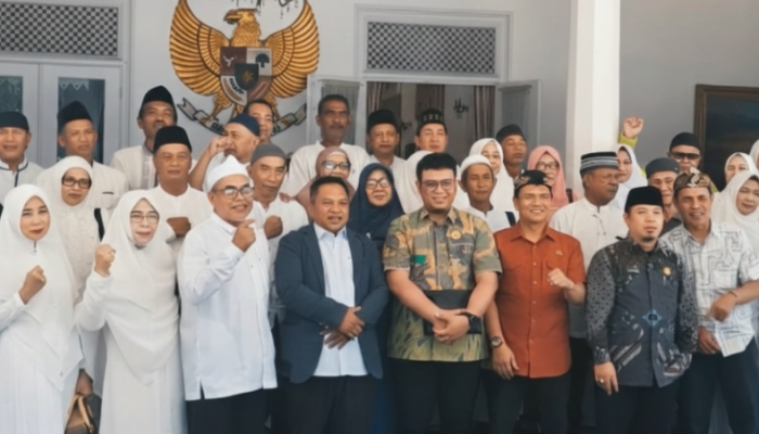 Ketua DPRD Sukabumi Terima Audiensi Forum Calon Jemaah Haji 2026, Ini Aspirasi yang Disampaikan