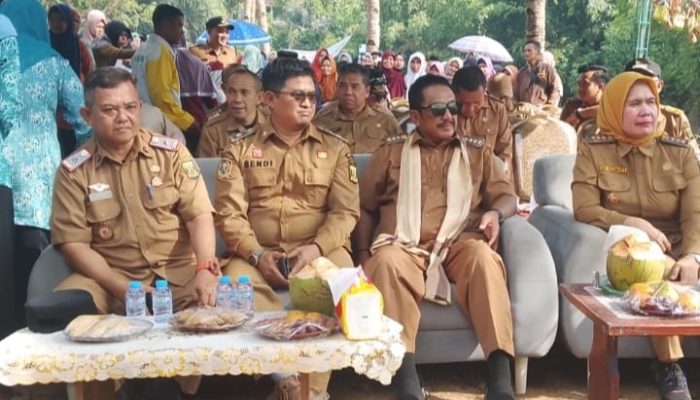 Kadis PU dan Kadis Perkim Dampingi Bupati Sukabumi dalam Peresmian Jembatan Gantung Leuwi Leuming