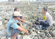 Bhabinkamtibmas Pulau Panggang Ajak Warga Jaga Kamtibmas dan Wujudkan Lingkungan Wisata Aman