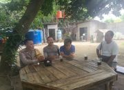 Bhabinkamtibmas Pulau Kelapa Sambang Warga, Ajak Jaga Kamtibmas dan Waspada Cuaca Buruk Saat Melaut