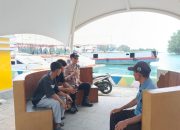 Bhabinkamtibmas Pulau Kelapa Ajak Warga Jaga Keamanan Demi Wisata Aman dan Nyaman