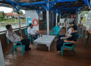 Bhabinkamtibmas Pulau Lancang Sambang Warga, Ajak Jaga Kamtibmas dan Sosialisasikan Layanan 110