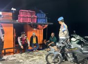 Patroli Malam Gabungan di Kepulauan Seribu Utara, Polisi–TNI Sambangi Warga Perkuat Rasa Aman