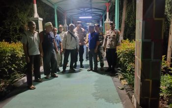 Patroli Malam Gabungan Polsek Kepulauan Seribu Selatan Perkuat Siskamling dan Cegah Guantibmas