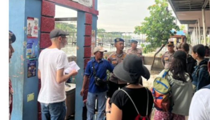 Polres Kepulauan Seribu Rutin Gelar Strong Point di Dermaga, Utamakan Keselamatan Penumpang