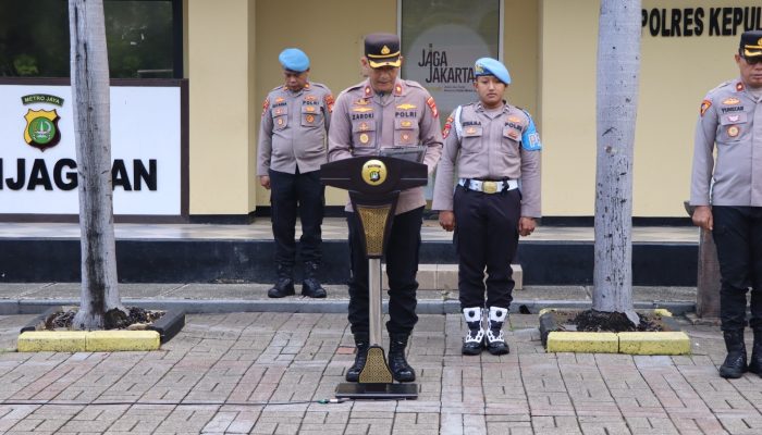 Wakapolres Kepulauan Seribu Pimpin Apel Pagi, Tekankan Disiplin, Pajak, dan Kesehatan Anggota