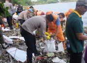 Wakapolres Kepulauan Seribu Hadiri Kegiatan “Jaga Jakarta Bersih” Forkopimko Jakarta Utara di Pantai Marunda