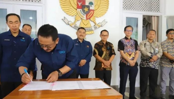 Kadisperkim Sendi Apriadi Hadiri Peluncuran Mobil Sabilulungan