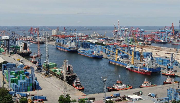 Antisipasi Lonjakan Arus Barang di Pelabuhan Priok, IPC TPK Tambah 2 Unit RTGC