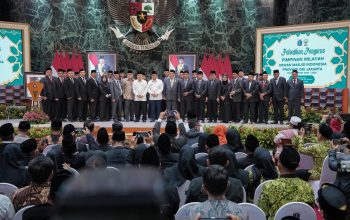 Lantik Pengurus DMI DKI 2025–2030, Gubernur Pramono Dukung Penguatan Fungsi Masjid