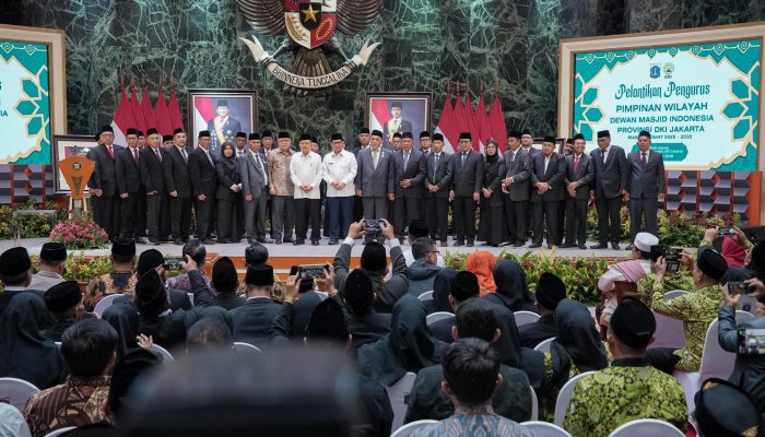 Lantik Pengurus DMI DKI 2025–2030, Gubernur Pramono Dukung Penguatan Fungsi Masjid