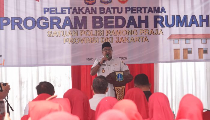Hadirkan Hunian Layak, Wagub Rano Groundbreaking Bedah Rumah di Kapuk