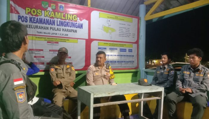 Patroli Malam Gabungan Polsek Kepulauan Seribu Utara Bersama TNI dan Satpol PP Perkuat Siskamling dan Cegah Guantibmas