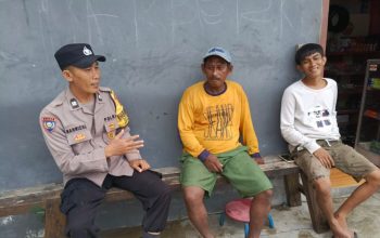 Bhabinkamtibmas Pulau Kelapa Aiptu Sahrizal Sambangi Warga, Ajak Jaga Kamtibmas dan Ciptakan Lingkungan Wisata Aman di Bulan Ramadhan