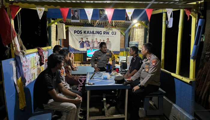 Patroli Malam Ramadhan, Polsek Kepulauan Seribu Selatan Bersama TNI dan Satpol PP Perkuat Siskamling Cegah Gangguan Kamtibmas