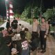 Patroli Malam Ramadhan Operasi Ketupat Jaya 2026, Polsek Kepulauan Seribu Utara Sosialisasikan Layanan 110 dan Barcode Laporan Masyarakat