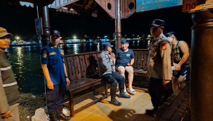 Patroli Malam Ops Ketupat Jaya 2026, Polres Kepulauan Seribu Fokus Amankan Rumah Ditinggal Mudik, Imbau Hubungi 110 Saat Darurat