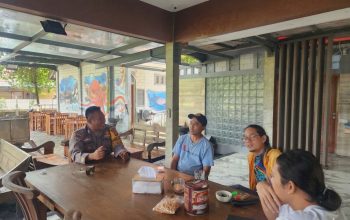 Bhabinkamtibmas Pulau Pramuka Intensifkan Sambang Warga, Perkuat Sinergitas Jaga Kamtibmas dan Sosialisasikan Layanan 110