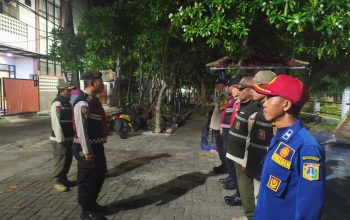 Patroli Gabungan Siskamling Polsek Kepulauan Seribu Utara, Sosialisasikan Layanan 110 dan Antisipasi Kejahatan Jalanan