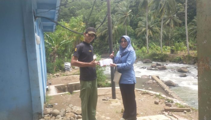 Wujud Nyata Empati Sosial, Perumdam TJM Sukabumi Santuni Warga Sekitar Lewat Program Sembako Lebaran