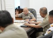 Wakil Walikota Jakarta Utara Pimpin Rapat Koordinasi Penataan Pool Kontainer di Zona Perumahan.