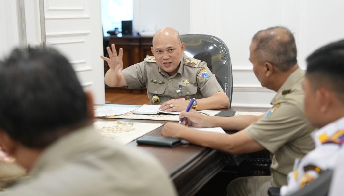 Wakil Walikota Jakarta Utara Pimpin Rapat Koordinasi Penataan Pool Kontainer di Zona Perumahan.