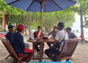 Bhabinkamtibmas Pulau Tidung Sambangi Warga, Sosialisasikan Layanan Polri 110 Gratis 24 Jam