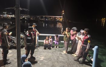 Patroli Malam Gabungan Polsek Kepulauan Seribu Utara, Sosialisasikan Layanan 110 dan Cegah Gangguan Kamtibmas
