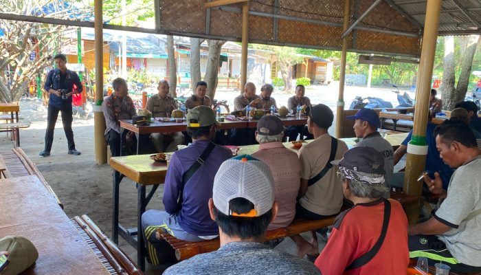 Kapolres Kepulauan Seribu Gelar Jumat Curhat di Pulau Tidung, Ajak Warga Aktif Jaga Kamtibmas dan Manfaatkan Layanan 110