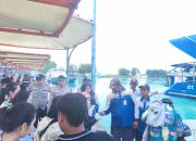 Polres Kepulauan Seribu dan Polsek Jajaran Gelar Strong Point Pengamanan Dermaga, Jaga Aktivitas Wisatawan dan Keberangkatan Kapal