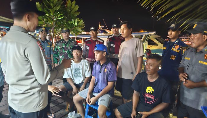 Sinergi TNI-Polri Perkuat Siskamling, Patroli Malam Cegah Gangguan Kamtibmas di Kepulauan Seribu Utara