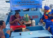 Satpolairud Polres Kepulauan Seribu Ngopi Kamtibmas Bersama Nelayan, Serap Aspirasi dan Tekankan Keselamatan Laut