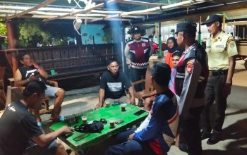 Patroli Malam Gabungan Polsek Kepulauan Seribu Selatan Intensifkan Siskamling dan Sosialisasi Layanan 110