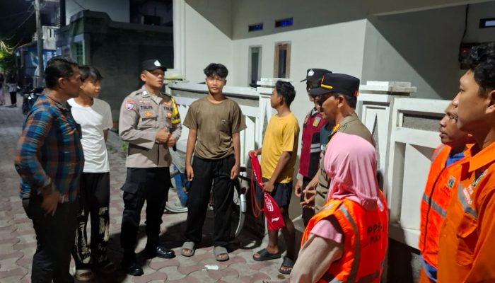 Patroli Malam Gabungan, Polsek Kepulauan Seribu Selatan Intensifkan Sosialisasi Layanan 110 dan Antisipasi Guantibmas