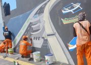 PPSU Kamal Muara Sulap Tembok Dengan Mural Bernuansa Pesisir Tingkatkan Estetika Jalan Kapuk Kamal Raya