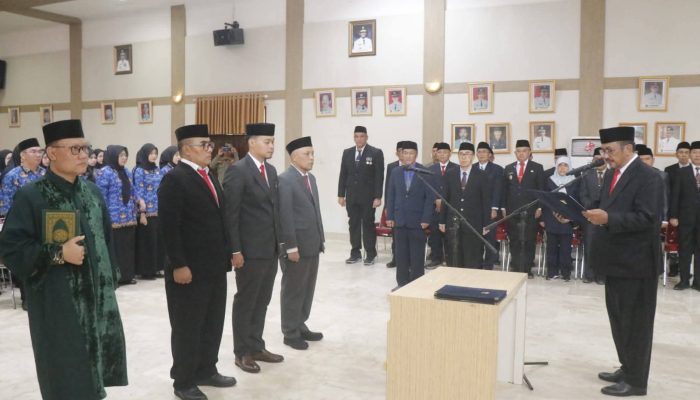 Kadiskan Sri Padmoko Hadiri Pelantikan Puluhan ASN Pemkab Sukabumi