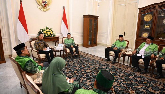 Gibran Pasang Target: Guru Madrasah Sejahtera dan Kuasai Teknologi AI